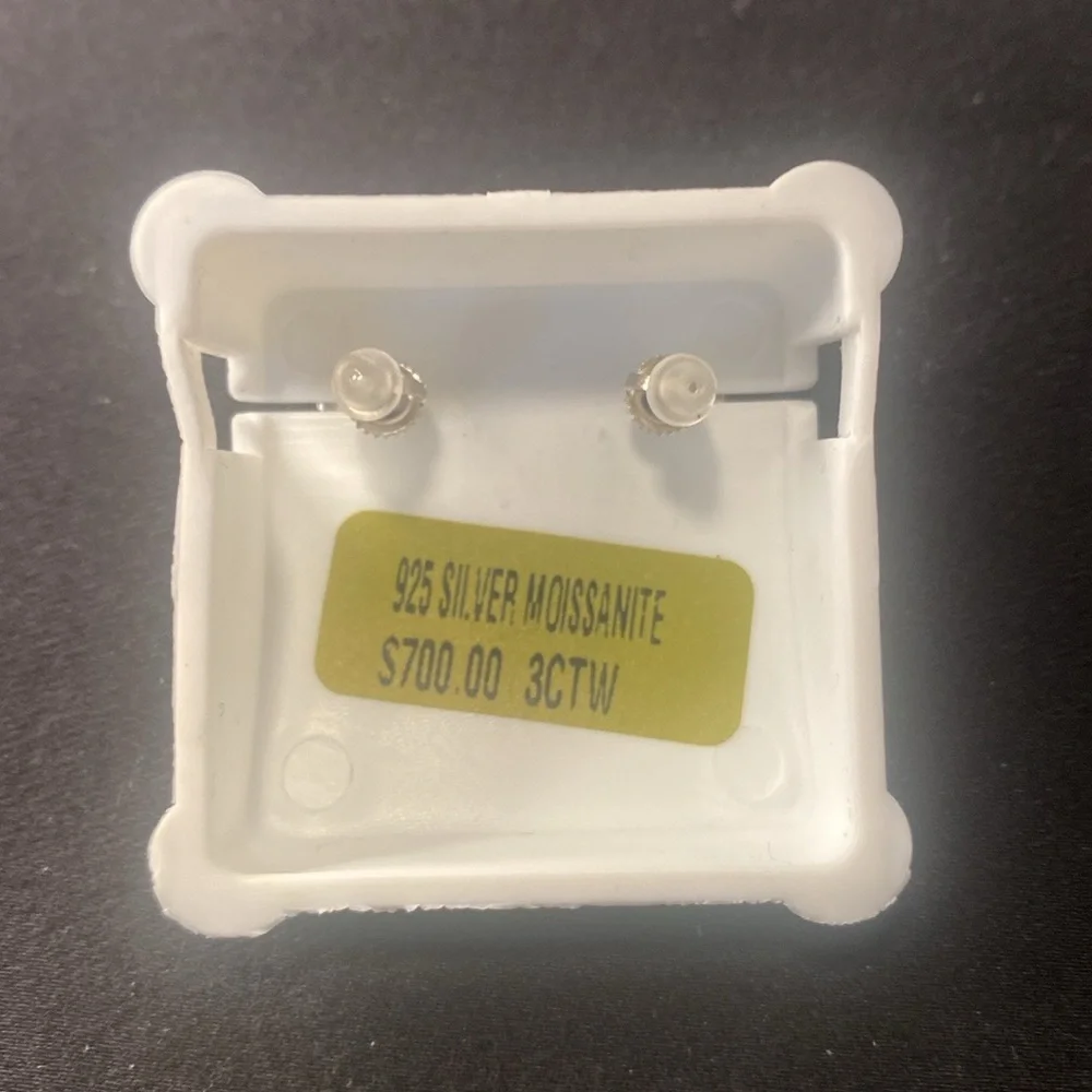 Massive lot of 100 pieces .925 silver with Zirconia, Moissanite, 10k gold - Picture 17 of 17